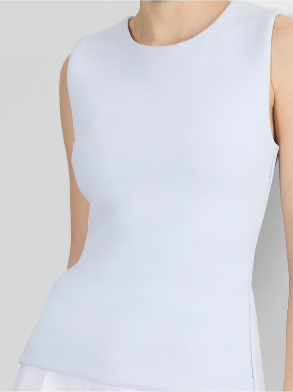 NWT Aritzia Light Blue Glimmer Recap FigureKnit Sleeveless Blouse Size Medium - Picture 6 of 12